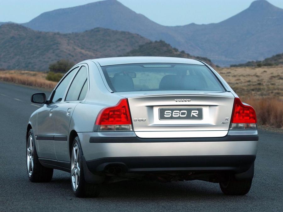  Volvo S60 R 2004 года  (ZA) (фото 14 из 21)